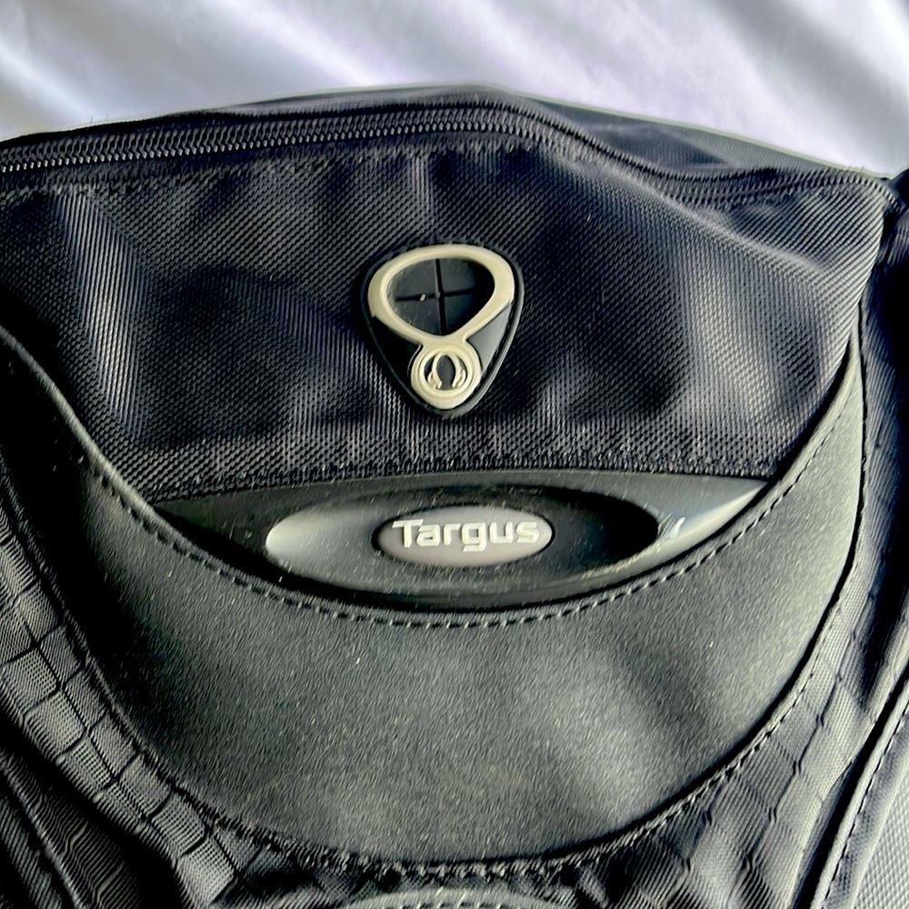 Targus Backpack Briefcase - Picture 2 of 13